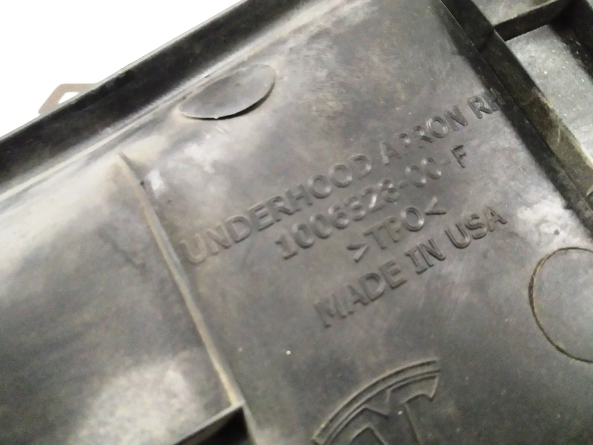 3 PLASTICS SUB ASY, UNDERHOOD APRON, RH RWD Tesla model S 1006323-00-F