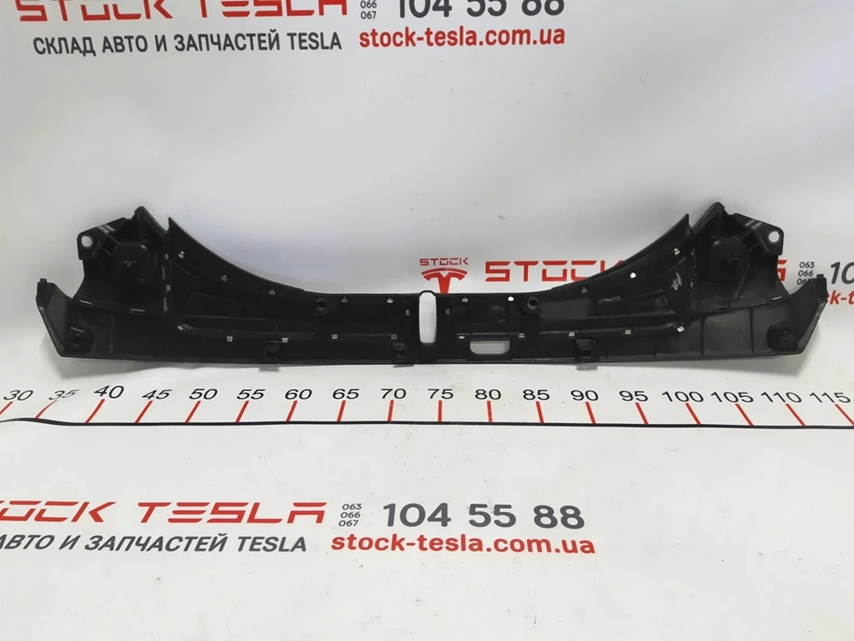 1 Пластик подкапотного бокса передний, структурный RWD (хром накладки) Tesla model S 1051618-00-A