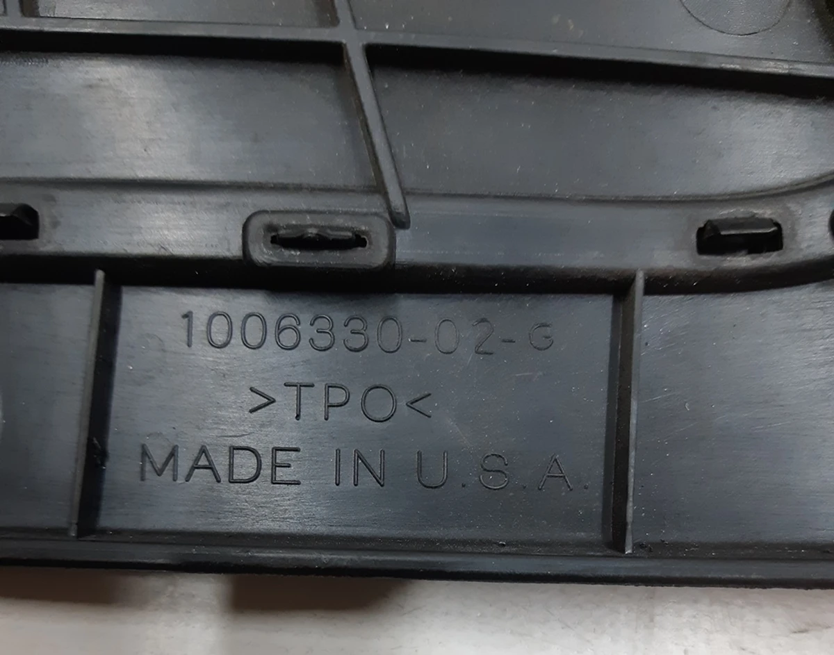 ASY U.HOOD APRON FR, PLASTIC SCF, MS RWD right side Tesla model S 1051618-00-A