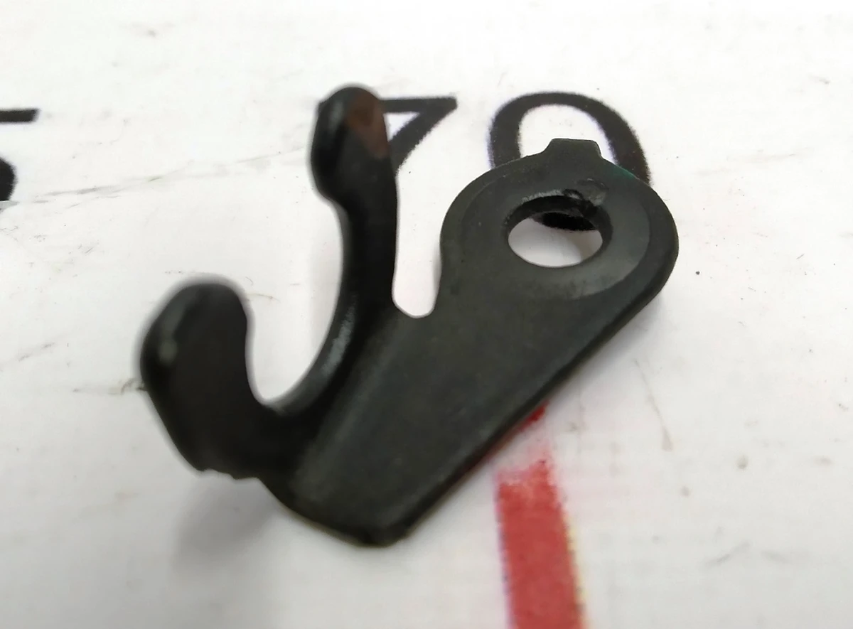 8 Кронштейн крепления датчика ABS задний правый Tesla Model S, Model S REST, Model X 1006365-00-A