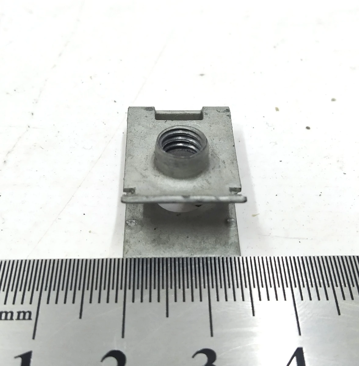 7 Bracket U-NUT M6x1.5-2.5 Tesla model X S REST 1034312-00-D