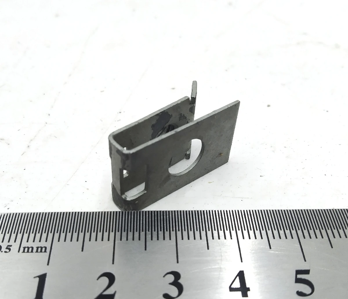 7 Bracket U-NUT M6x1.5-2.5 Tesla model X S REST 1034312-00-D