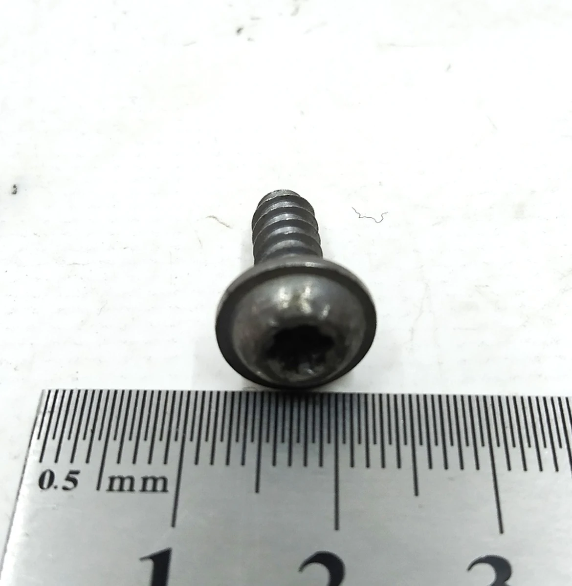 3 Гвинт SCR M5 1 8X14 SCKT PAN WSHR HD TORX SST Tesla Model S REST, Model X 1006533-00-A