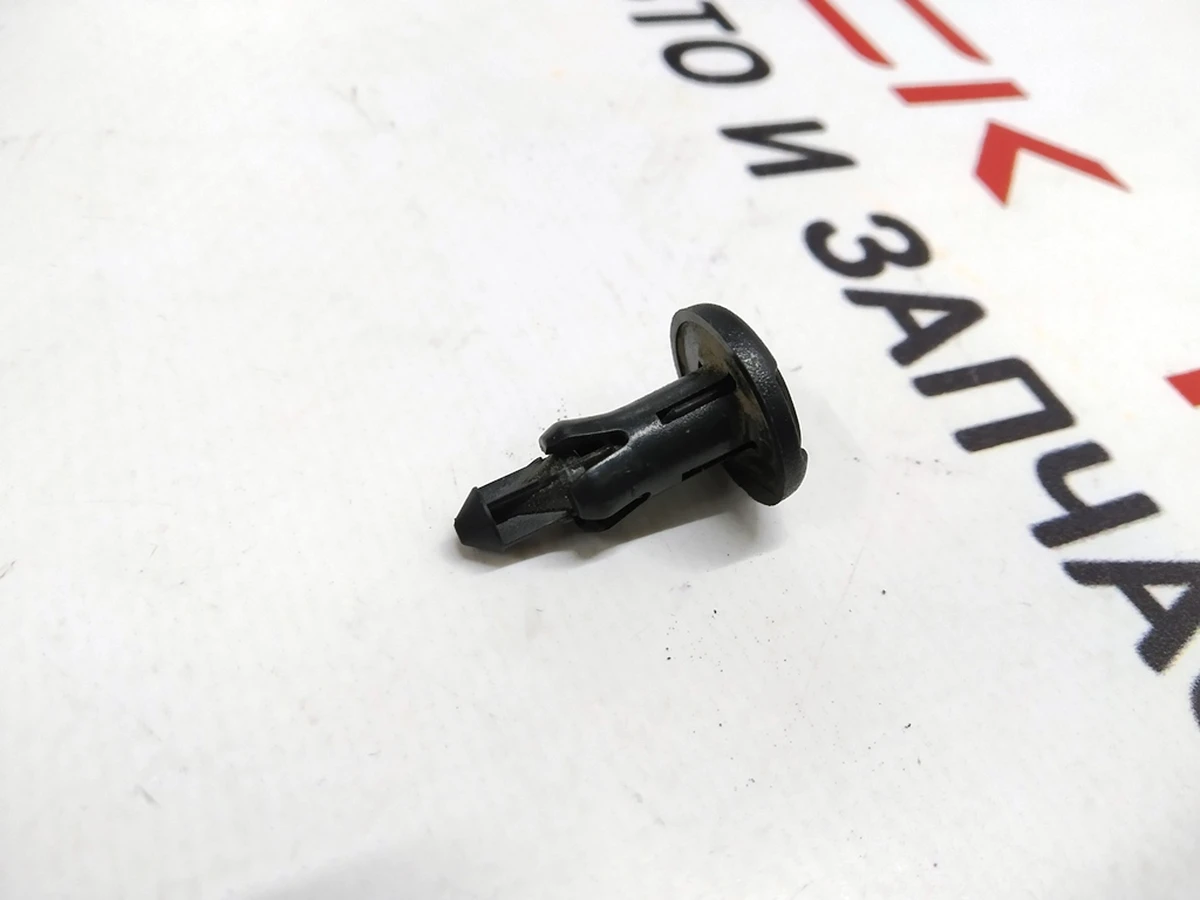 10 Кліпса кріплення 8x18x28.5 Tesla model S, model S REST, model X, model 3 1006535-00-A