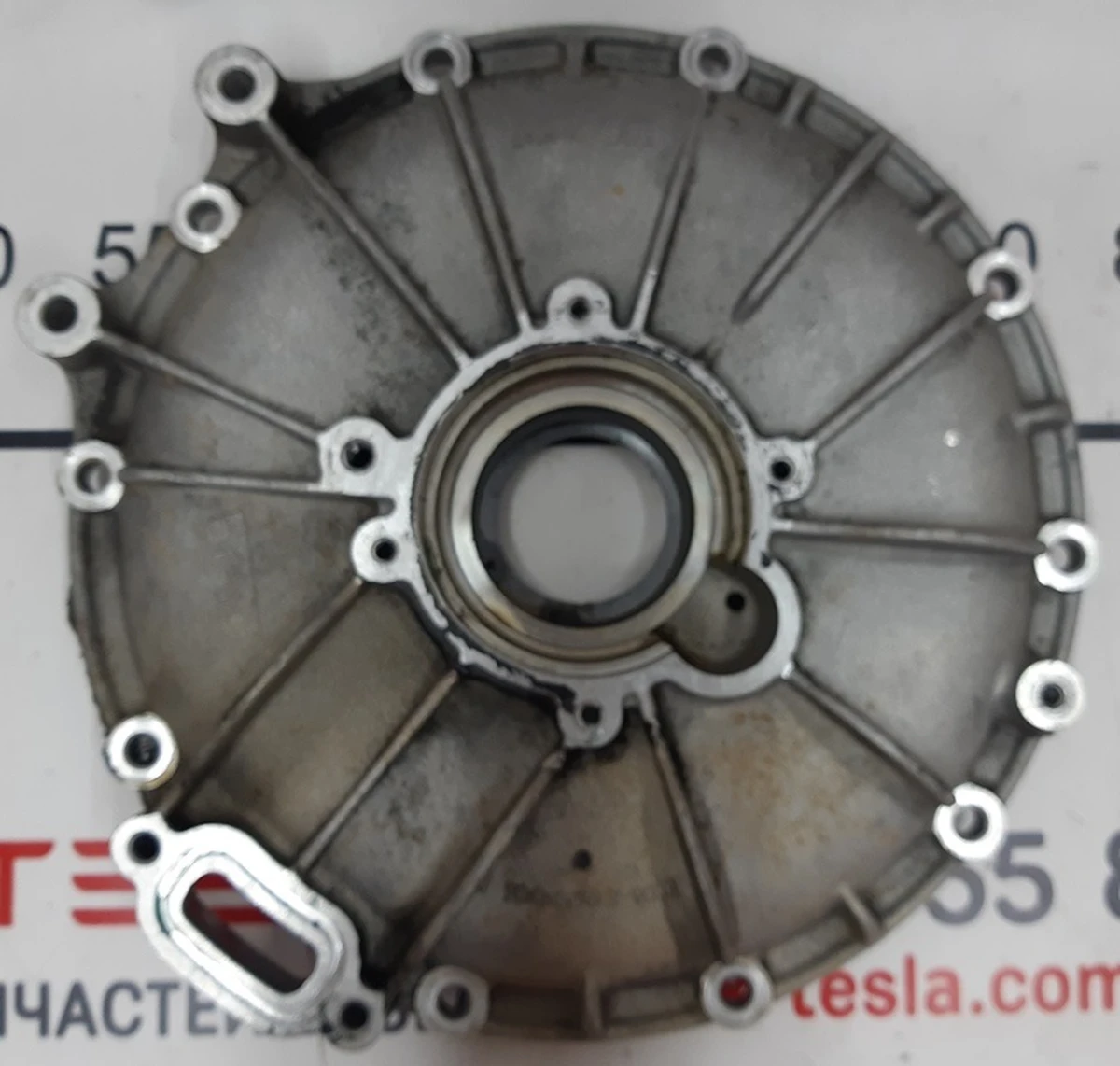 Кришка двигуна зі стопорними кільцями Tesla model S, model S REST 1006662-10-B