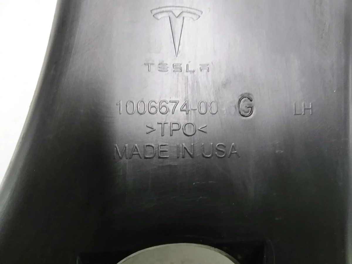 20 Luggage opening pad outer left Tesla model S, model S REST 1021437-00-D