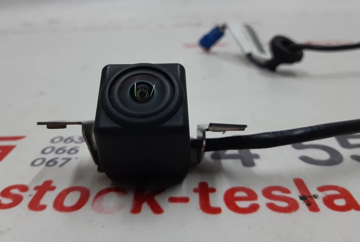 1 BACKUP CAMERA (SEMCO) Tesla model S 1061269-00-D