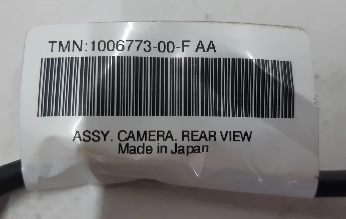 1 Камера заднього виду Tesla model S 1061269-00-D