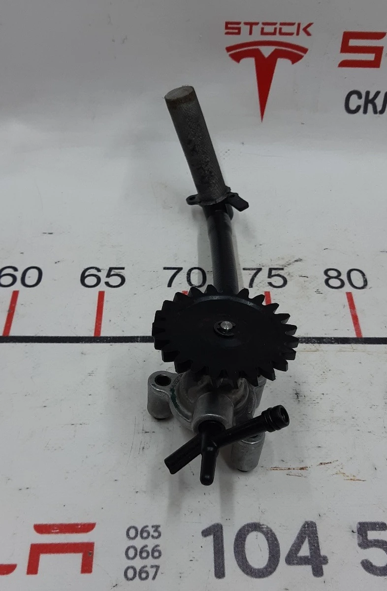 Масляний насос із фільтром редуктора заднього мотора REV09 Tesla model S 1007006-00-A