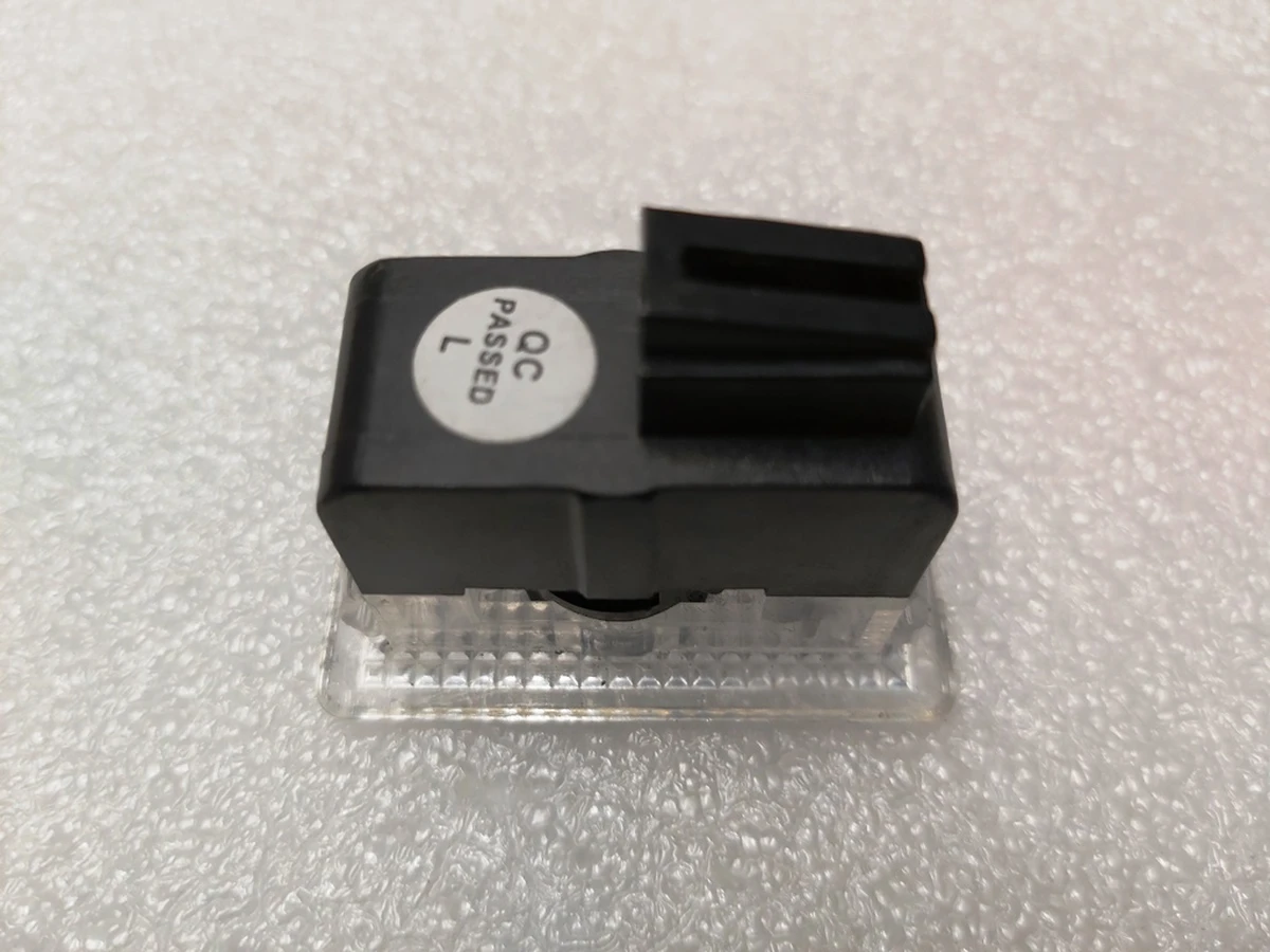 Ліхтар підсвічування карти двері з проекцією логотипу "Tesla" Tesla" Tesla all models 1007151-70-Z