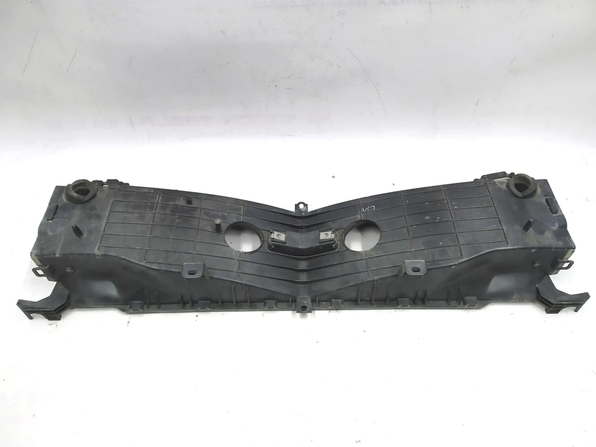 6 Air duct for the central radiator RWD, complete with blades and ventilation grille opening control modules Tesla model S 1007256-00-K