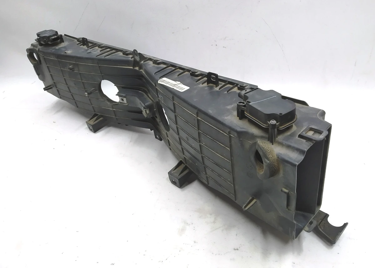 6 Air duct for the central radiator RWD, complete with blades and ventilation grille opening control modules Tesla model S 1007256-00-K