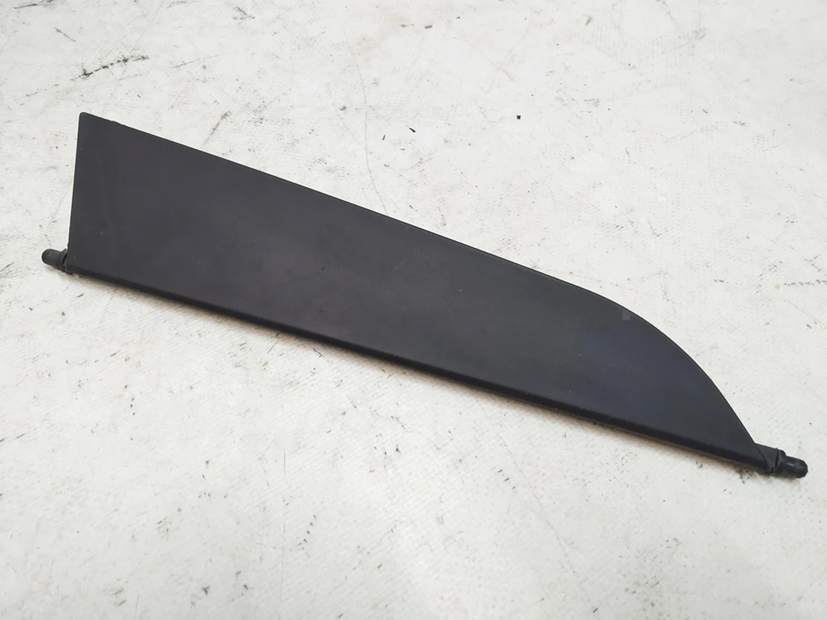 3 Лопать люверса правого активного RH1 Tesla Model S 1007269-00-F