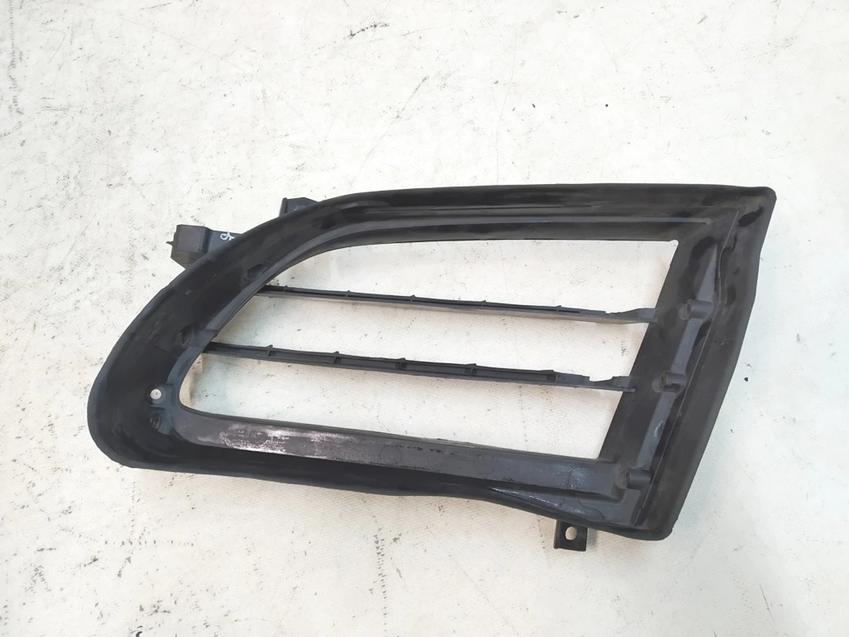 3 Корпус люверса активного правий (без модуля і хром накладок) з пошкодженням Tesla Model S 1007269-00-F