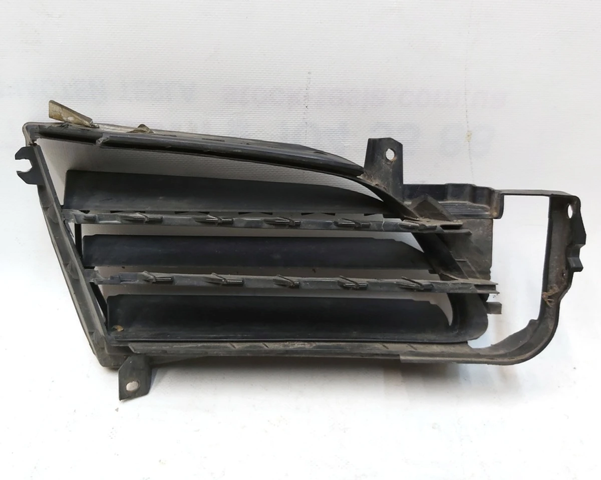 3 Корпус люверса активного правый (без модуля и хром накладок) Tesla Model S 1007269-00-F