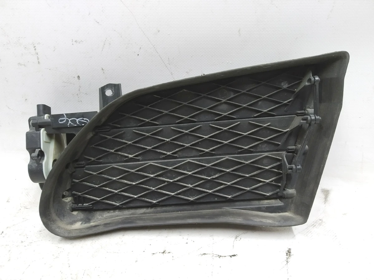 3 Корпус люверса активного правий (без хрому накладок) Tesla model S 1007269-00-F