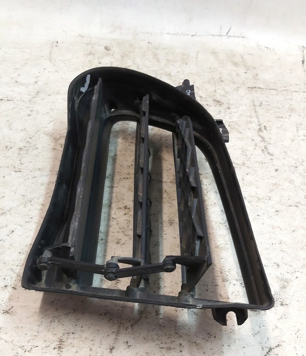 3 ACTIVE LOUVRE ASSEMBLY - RIGHT (without module and chrome trim) Tesla model S 1007269-00-F