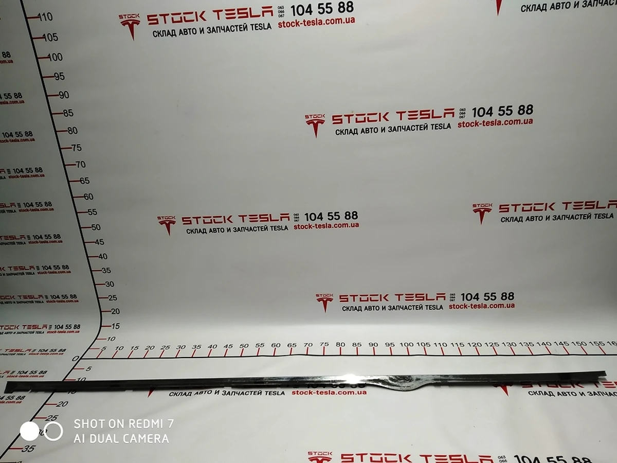 5 Молдинг накладки порога правого металу RWD Tesla model S 1007313-00-C