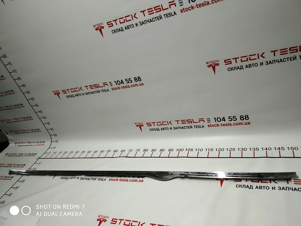 5 Молдинг накладки порога правого металу RWD Tesla model S 1007313-00-C