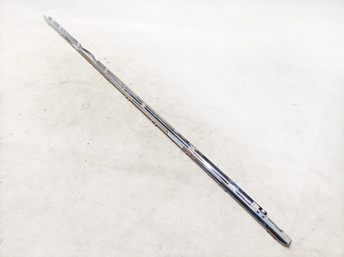 5 RWD right metal sill cover molding (minor damage) Tesla model S 1007313-00-C