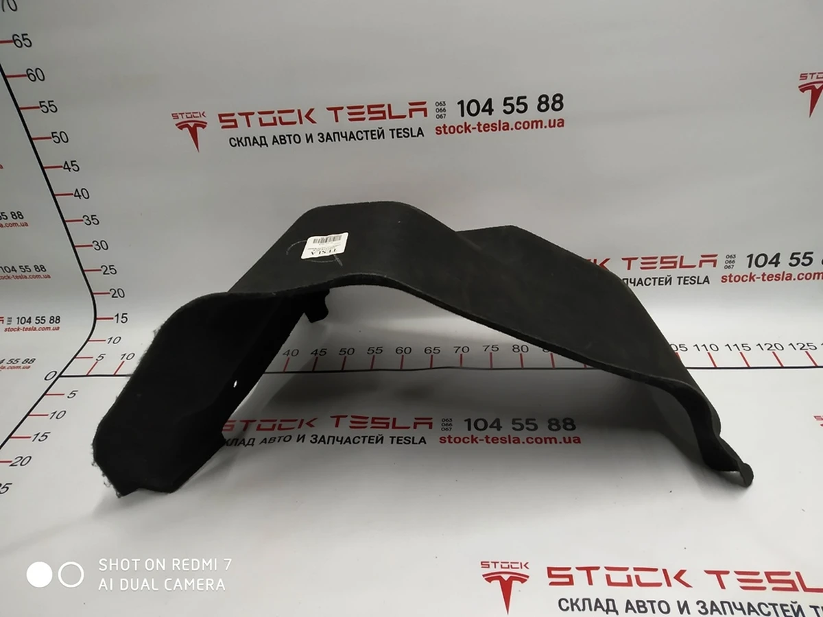 4 Отделка бокса подкапотного левая часть Tesla model S 1007319-00-F