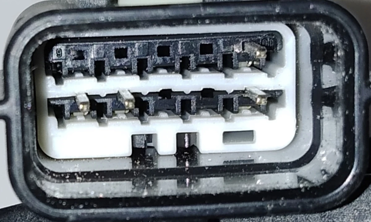 1 Механізм ручки зовнішньої передньої правої у зборі (з пошкодженнями) GEN 1 Tesla model S 1135725-S0-A