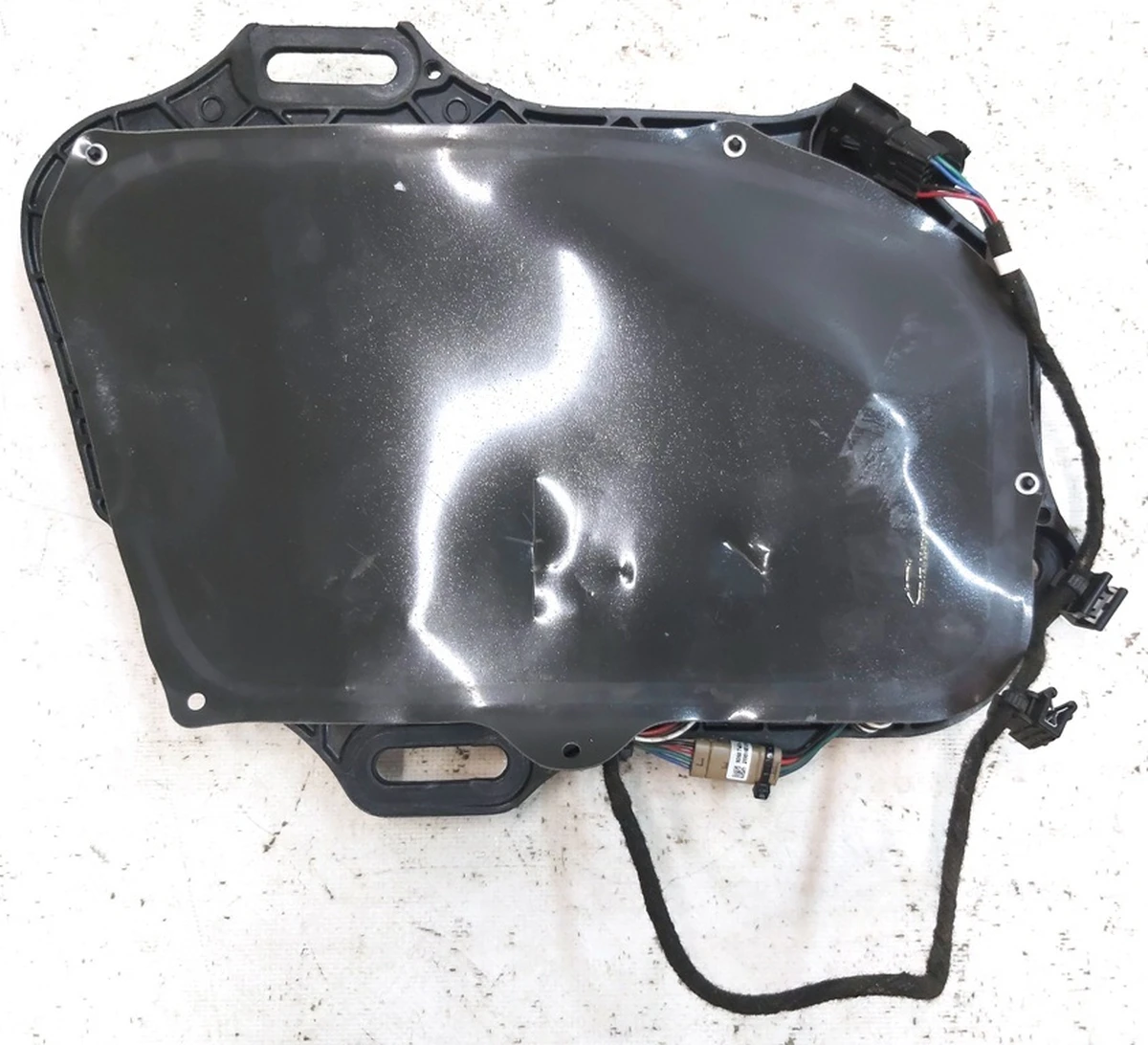 1 Механізм ручки зовнішньої задньої лівої GEN1 у зборі з хромом та внутрішньою пластиною Tesla model S 1135722-S0-A