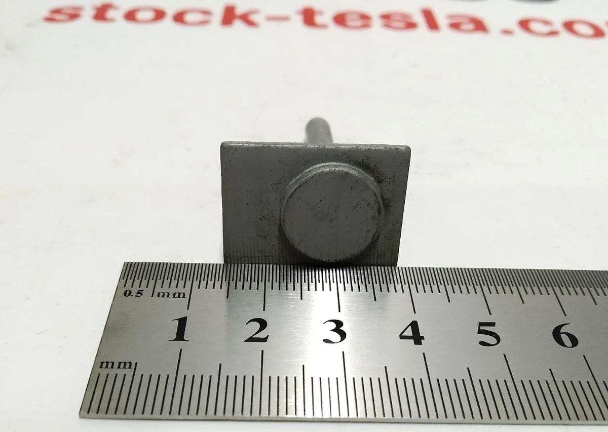 12 Штифт PLT 18x25-1.5 WLDSTD M6x1-40 Tesla model S, model S REST 1007379-00-B
