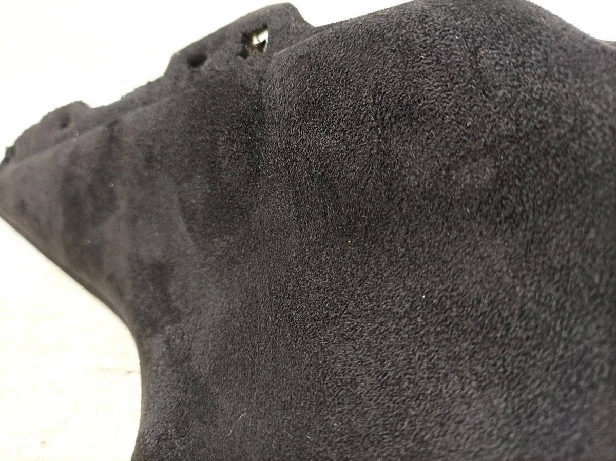 15 Облицювання стійки С права ( перетягнута «велюр» Black ) Tesla model S, model S REST 1007437-00-C