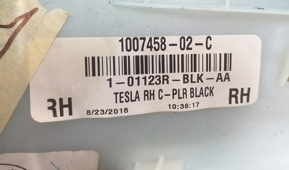 15 Облицовка стойки С правая ALC BLK Tesla model S, model S REST 1007458-02-C