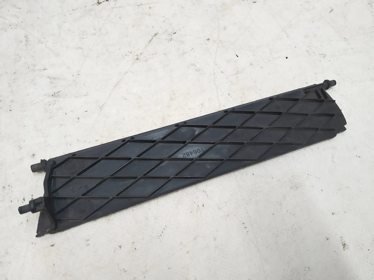 3 Лопать люверса правого активного RH3 Tesla Model S 1007269-00-F