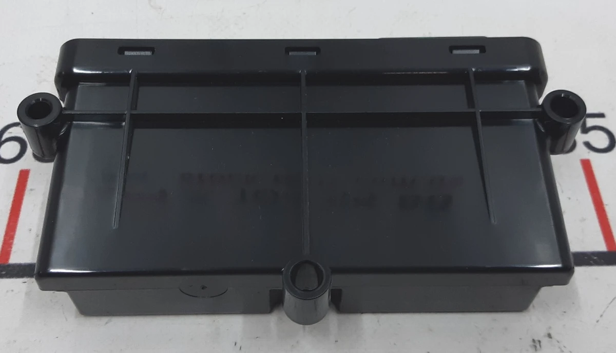 6 ASY, ELECTRONIC PARK BRAKE CONTROLLER Tesla Model S, Model S REST, Model X 1007618-00-J