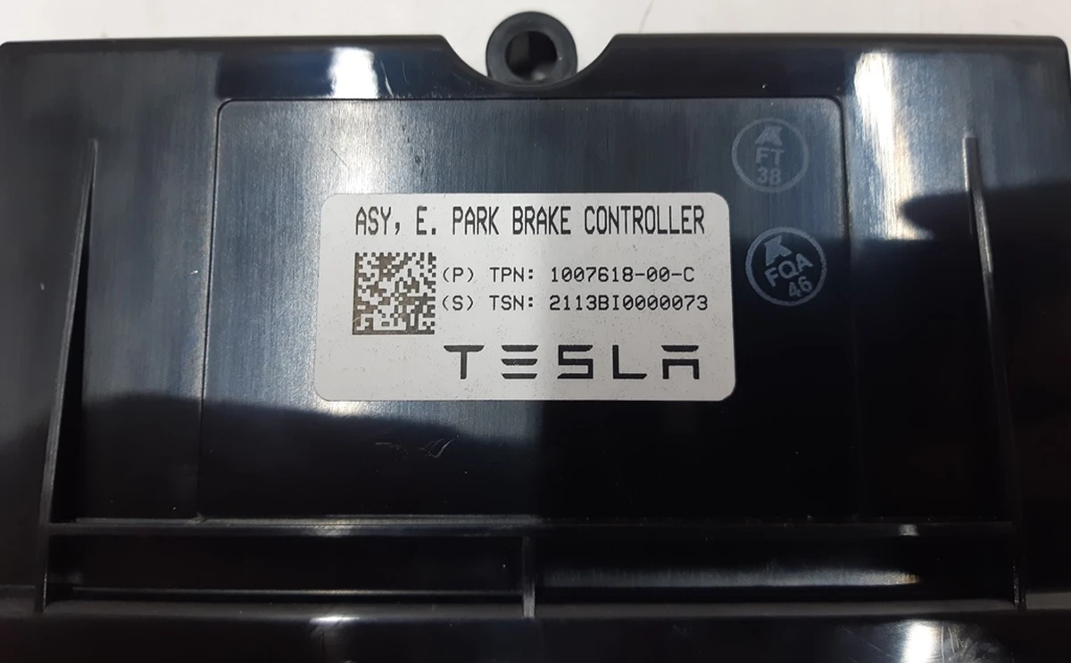6 ASY, ELECTRONIC PARK BRAKE CONTROLLER Tesla Model S, Model S REST, Model X 1007618-00-J