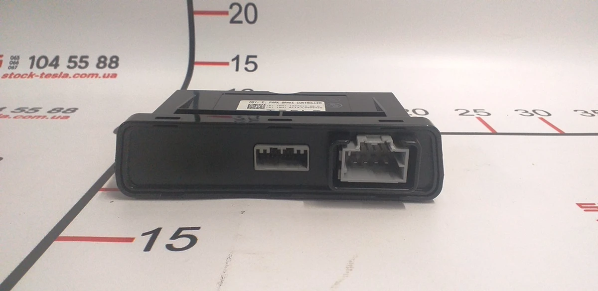 6 Блок контролю стоянкового гальма Tesla Model S, Model S REST, Model X 1007618-00-J