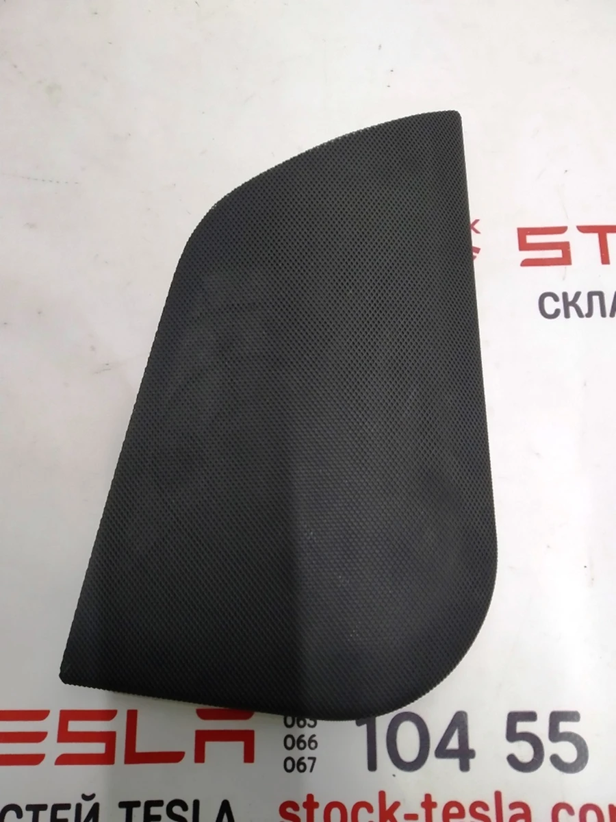 38 ASY SPEAKER GRILL DOOR FR RH Tesla model S, model S REST 1007708-00-C