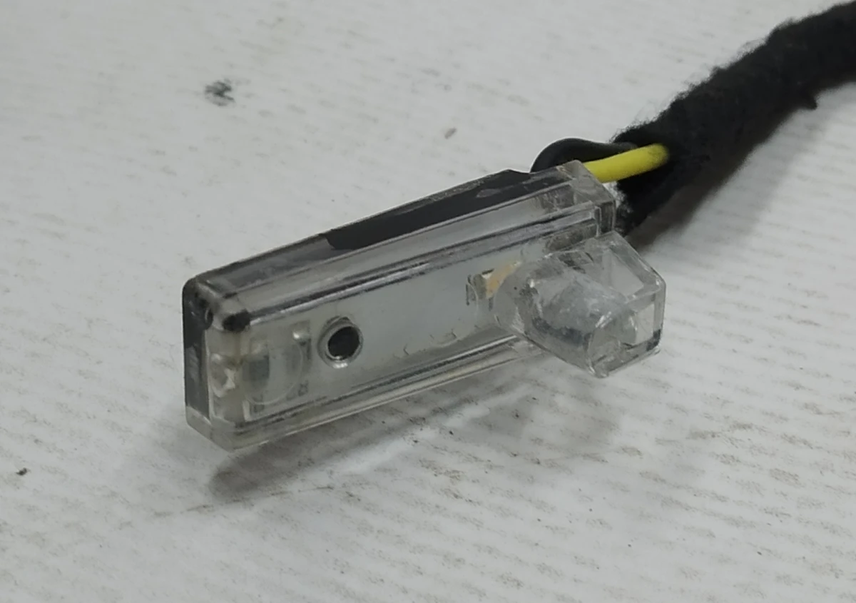 17 LED ASSEMBLY, DOOR HANDLE OUTER RIGHT GEN 1.0 Tesla model S 1007748-00-F