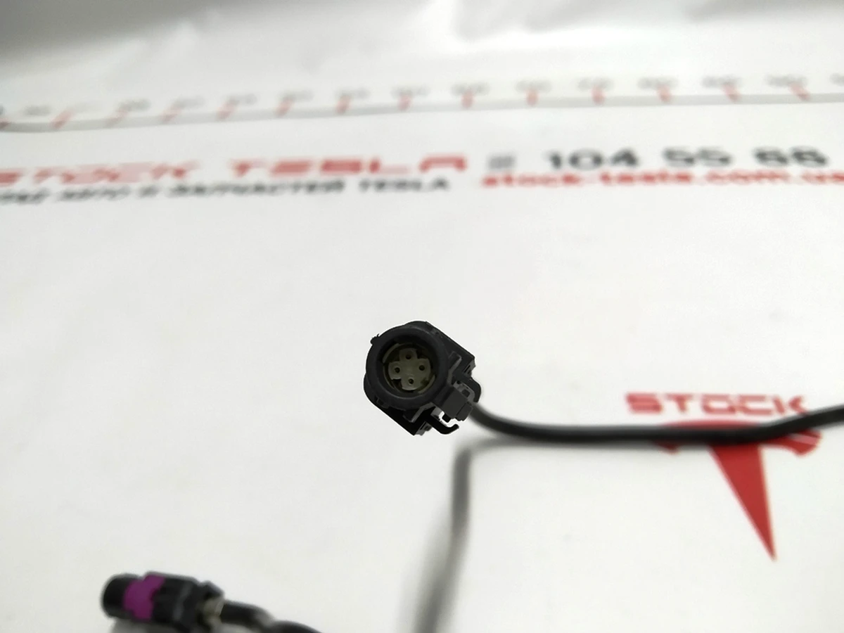 1 Кабель HSD MCU TO IC Tesla model S 1004422-00-G