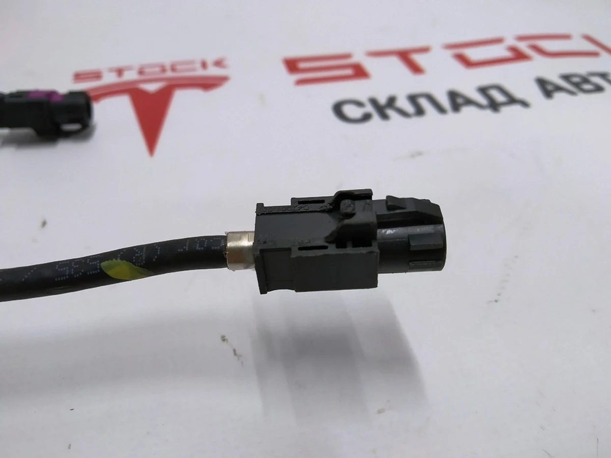 1 Кабель HSD MCU TO IC Tesla model S 1004422-00-G