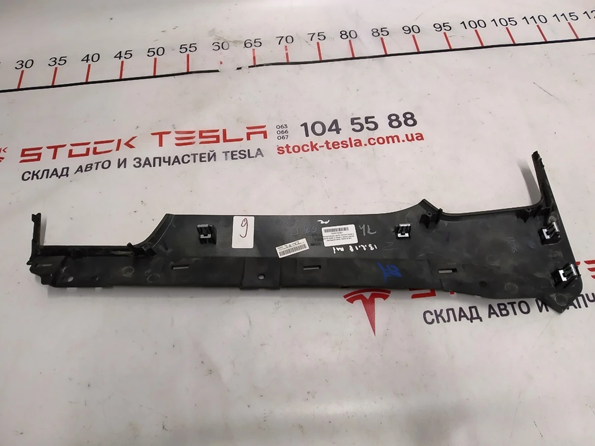 18 Декоративна накладка центральної панелі пасажирська FIGURED ASH MATA Tesla model S REST, Tesla model X 1004518-99-I