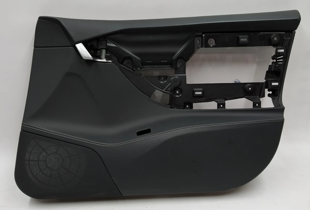 3 Карта двери передней правой в сборе NO ADPT LTHR BLACK (не комплектная) Tesla model S, model S REST 1007936-22-M