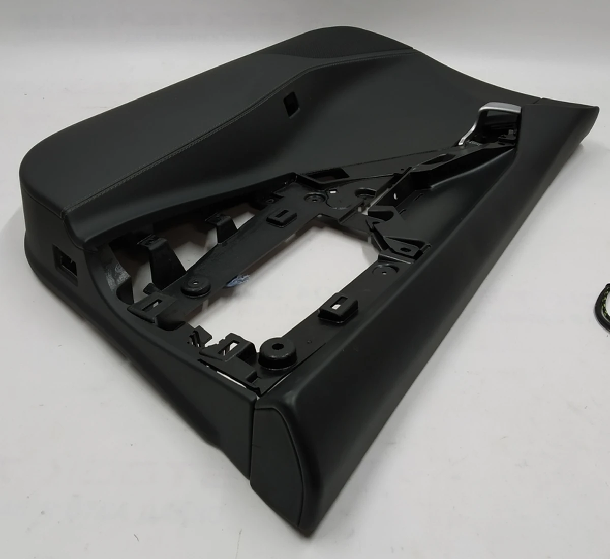 3 Карта двери передней правой в сборе NO ADPT LTHR BLACK (не комплектная) Tesla model S, model S REST 1007936-22-M