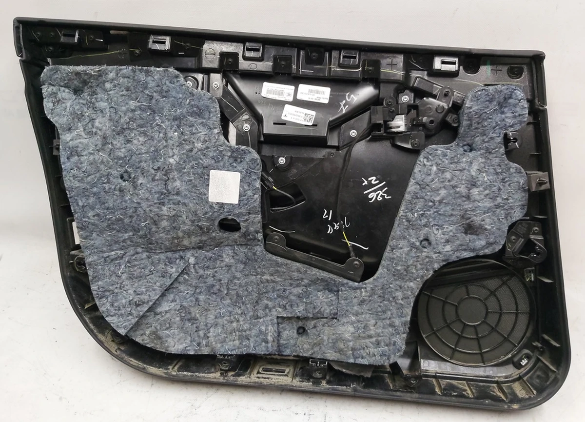 3 DR FR RH PURB/G/PVCB/PVCB BLK BASE Tesla model S REST 1007936-54-N