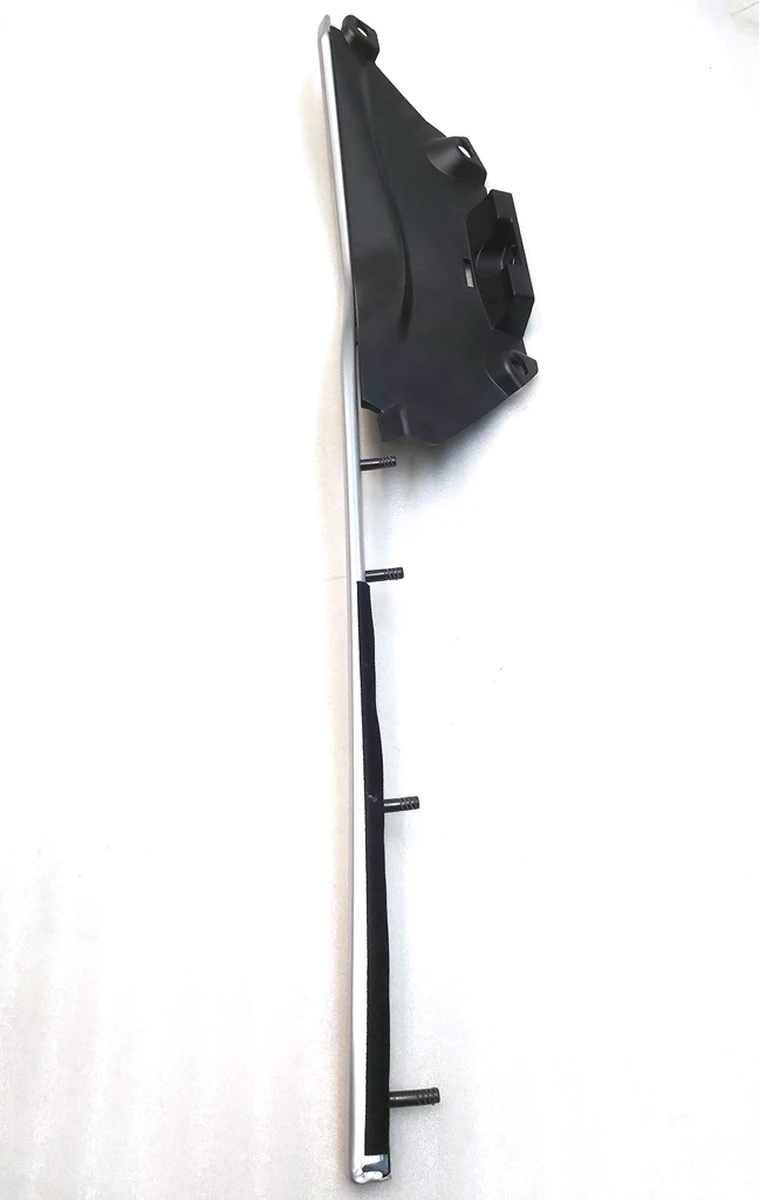 2 Молдинг алюмінієвий карти дверей передньої правої Tesla model S, model S REST 1051388-00-A