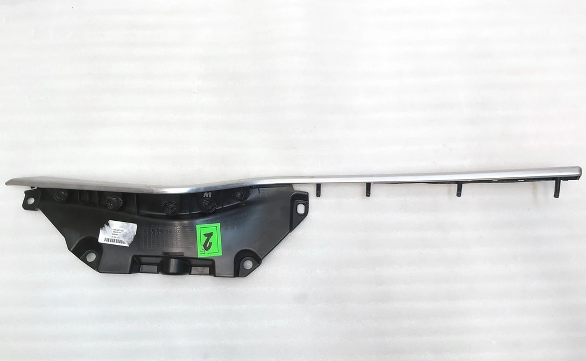 2 Молдинг алюмінієвий карти дверей передньої правої Tesla model S, model S REST 1051388-00-A