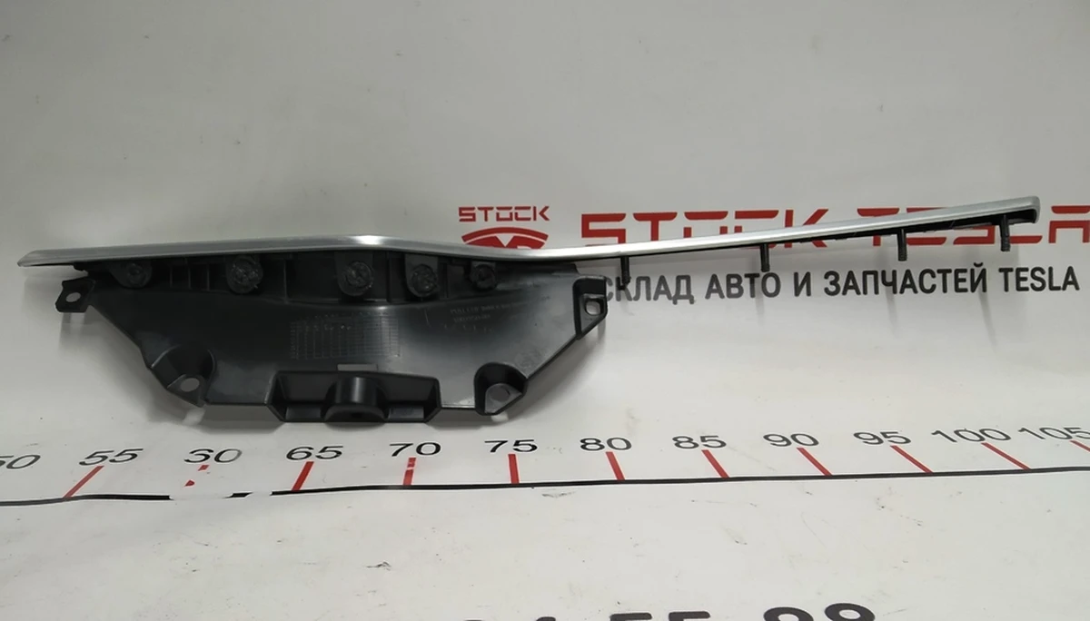 5 Молдинг алюмінієвий карти двері задньої правої Tesla model S, model S REST 1051390-00-A