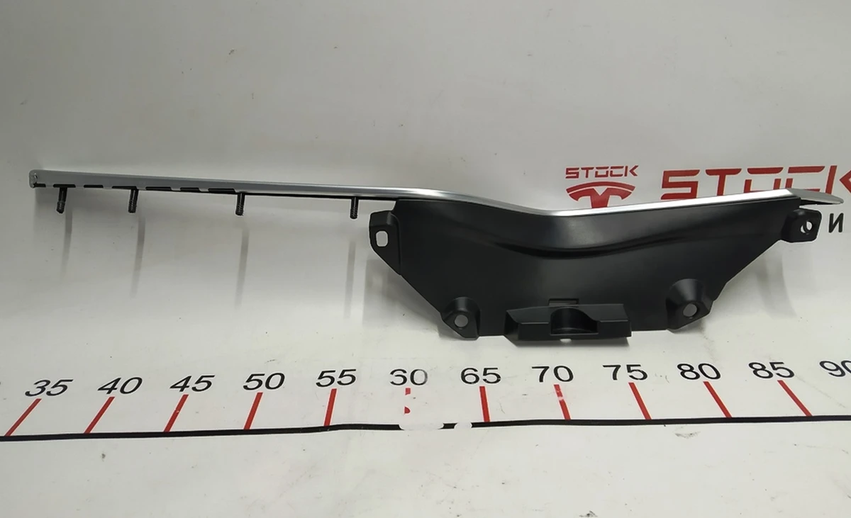 5 Молдинг алюмінієвий карти двері задньої правої Tesla model S, model S REST 1051390-00-A