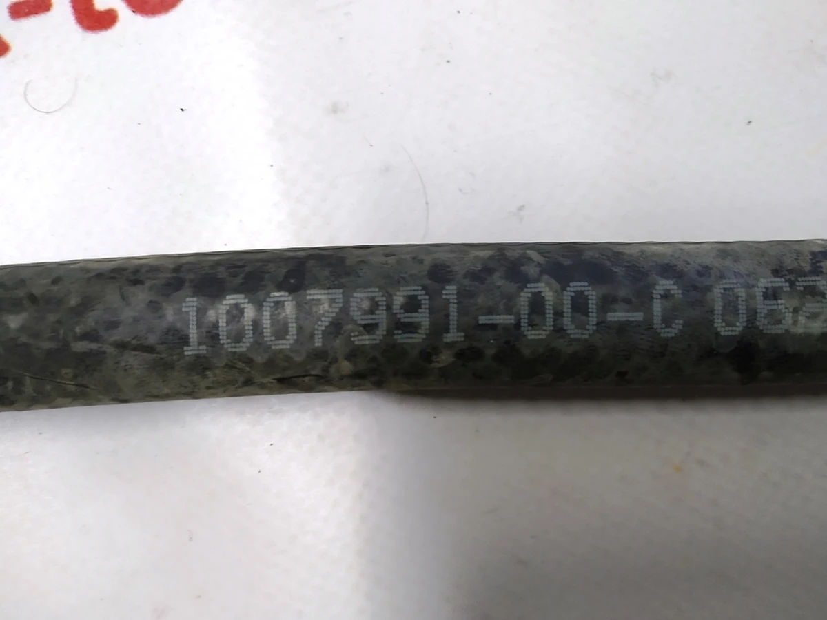 20 Трубка соединитель для шланга левого порога и шланга чарджера Tesla model S 1007991-00-D