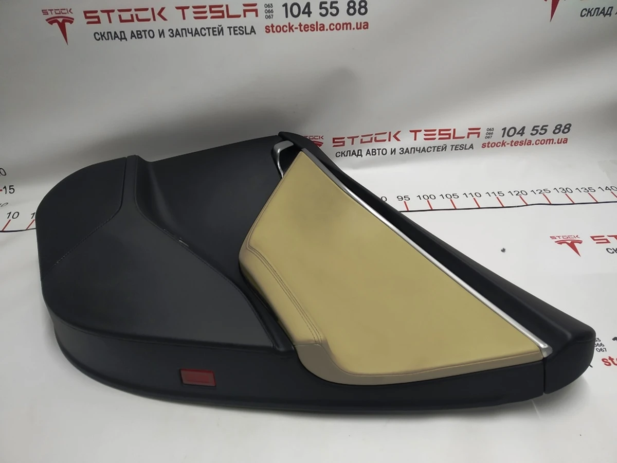4 Rear right door card assembly PUR/PUR BLACK/TAN PREMIUM Tesla model S, model S REST 1008105-12-L