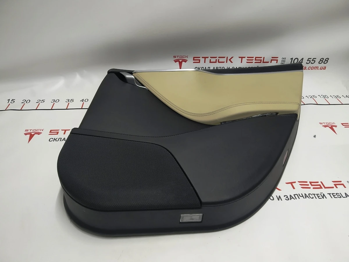 4 Rear right door card assembly PUR/PUR BLACK/TAN PREMIUM Tesla model S, model S REST 1008105-12-L