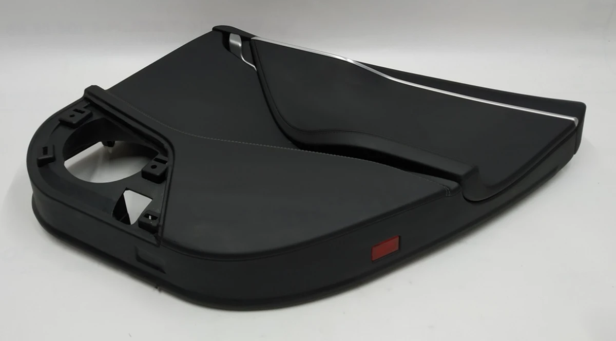 4 Карта дверей задньої правої в зборі PURB/PVCB/PVCB BLACK (без декоративної накладки динаміка) Tesla